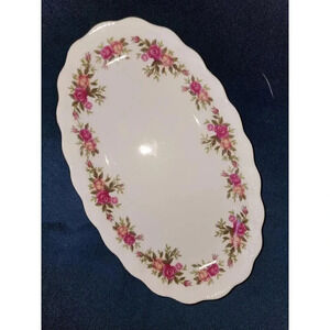 Walbrzych Fine China Platter 11" Gold Trim Scallop